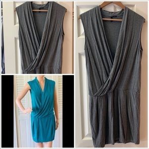 BENETTON (Stile) gray sleeveless jersey wrap dress